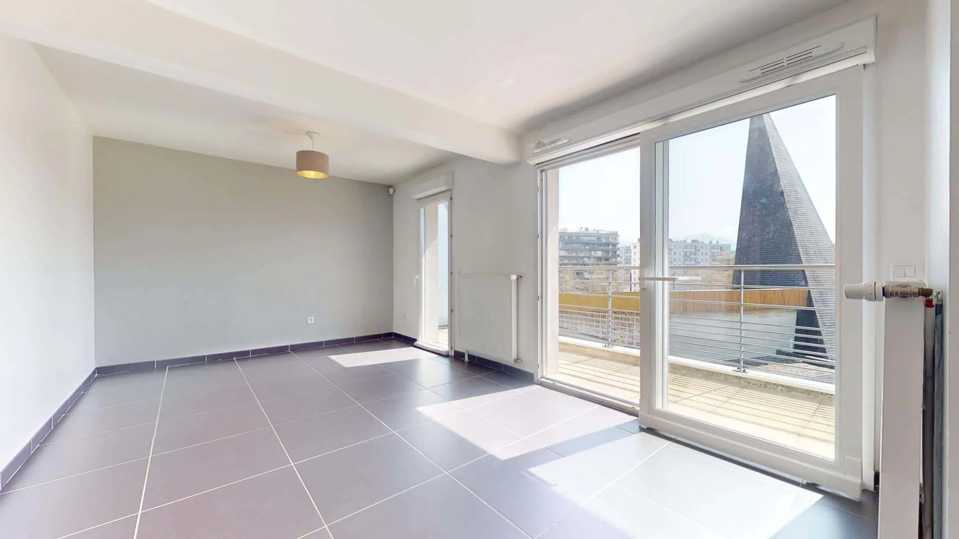 5 Rue Louise Michel, 38100 Grenoble, France