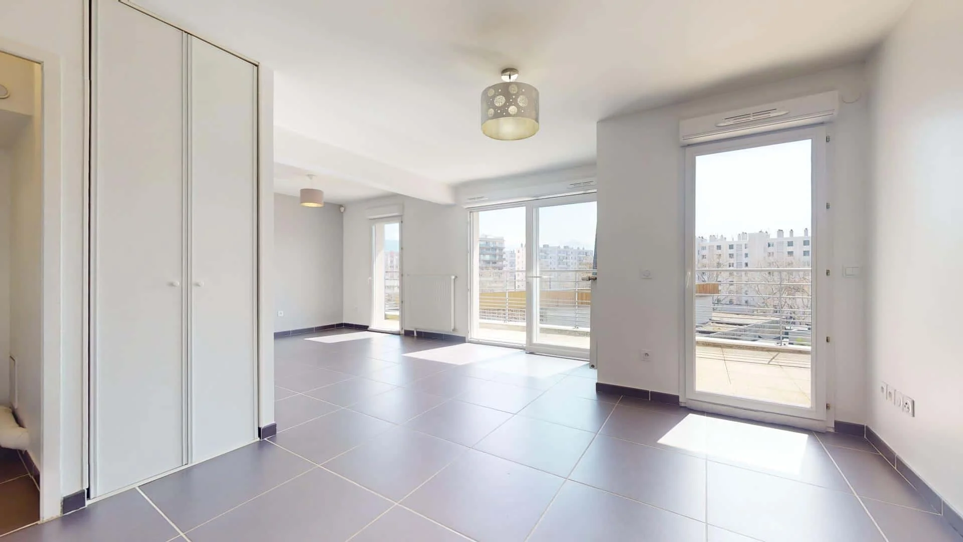 5 Rue Louise Michel, 38100 Grenoble, France