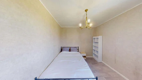 Habitación privada en 3 Rue Georges Bernanos, 31100 Toulouse, France, imagen 4 de 17