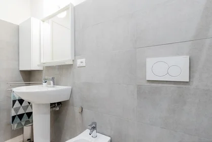 Quarto privado em Corso Regina Margherita, 134, 10152 Torino TO, Italy, imagem 11 de 18