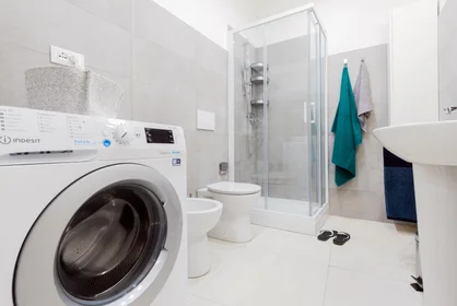 Quarto privado em Corso Regina Margherita, 134, 10152 Torino TO, Italy, imagem 15 de 18