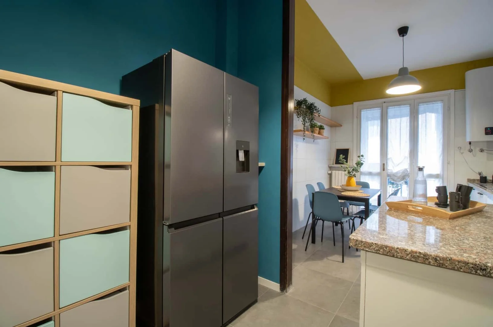 Room for rent in student apartment in , fully furnished