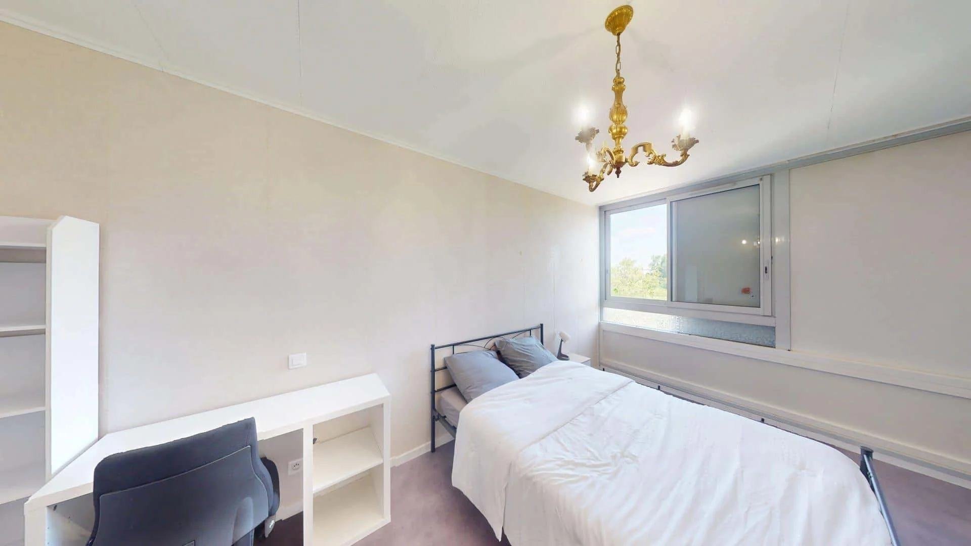 Habitación en apartamento estudiantil en alquiler en , completamente amueblado