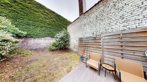 Chambre privée à 66 Rue du Trichon, 59100 Roubaix, France, image 21 de 27