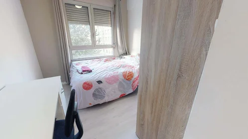 Privatzimmer in der 115 Av. Maréchal Lyautey, 21000 Dijon, France, bild 1 von 15