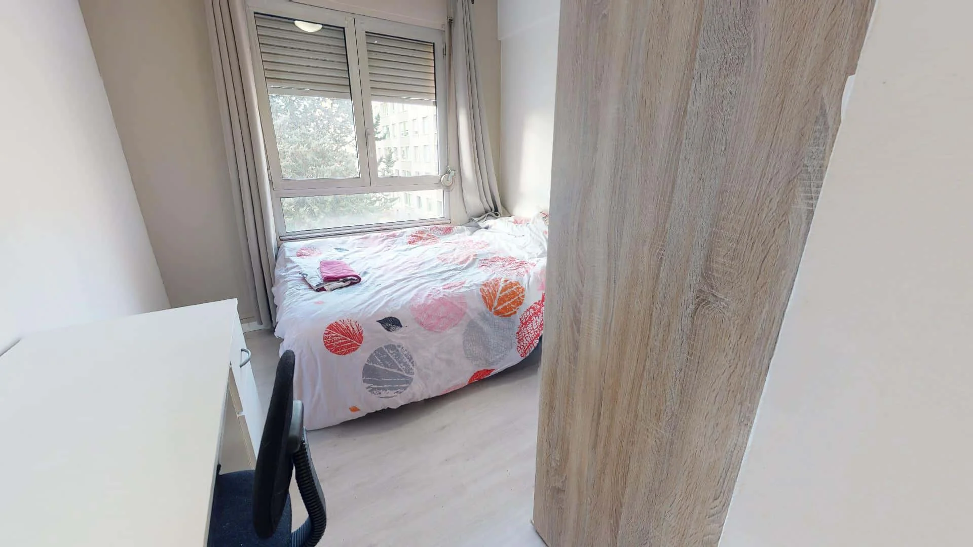 Studentenfreundliches Zimmer in mit modernen Annehmlichkeiten