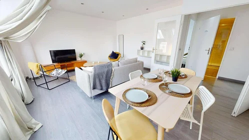 Quarto privado em Rue du Grand Feu, imagem 1 de 5