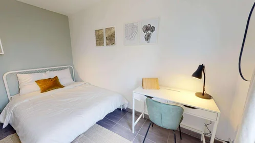 Quarto privado em Rue du Grand Feu, imagem 2 de 5