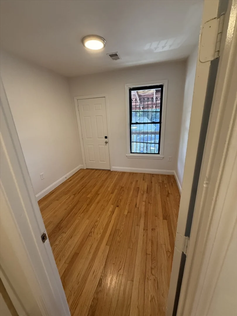 1905, Columbus Ave., Unit 1, Roxbury, Boston, MA, 02119