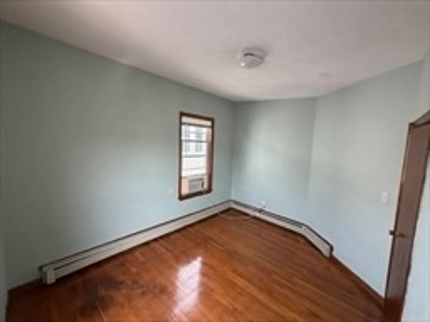 379, Cardinal Mederios Ave., Unit 3, Wellington-Harrington, Cambridge, MA, 02141