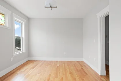 Alojamiento entero en residencia en 426, Bowdoin St., Unit 1, Dorchester, Boston, MA, 02122, imagen 1 de 20