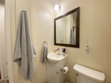 Całe miejsce 119, Cottage St., Unit 2R, East Boston, Boston, MA, 02128, obraz 1 10