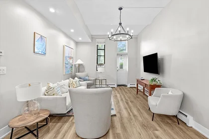 Alojamiento entero en residencia en 60, Gibson St., Unit 104, Dorchester, Boston, MA, 02122, imagen 12 de 18