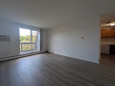 Alojamiento entero en residencia en 142, Kenrick, Unit 34, Brighton, Boston, MA, 02135, imagen 14 de 32