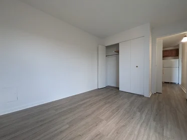 Alojamiento entero en residencia en 142, Kenrick, Unit 34, Brighton, Boston, MA, 02135, imagen 30 de 32