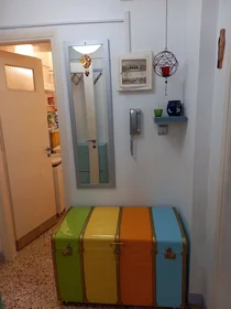 Stanza privata in Evmenous, Athens, immagine 4 di 10