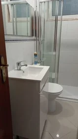 Habitación privada en Olivais - Rua Cidade de Negage, 3o Esquerdo, imagen 9 de 14