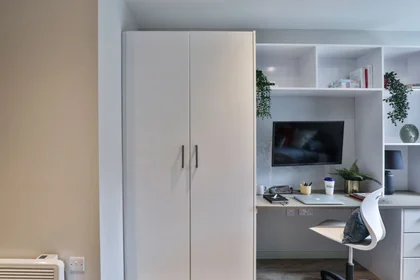 Entire apartment in residence at 37 Lawrence St, York YO10 3FU, United Kingdom          , image 15 of 17