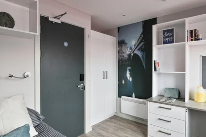Entire apartment in residence at 37 Lawrence St, York YO10 3FU, United Kingdom          , image 8 of 17