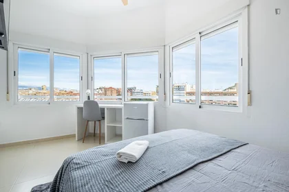 Chambre privée à Avenida d'Aguilera, image 5 de 12