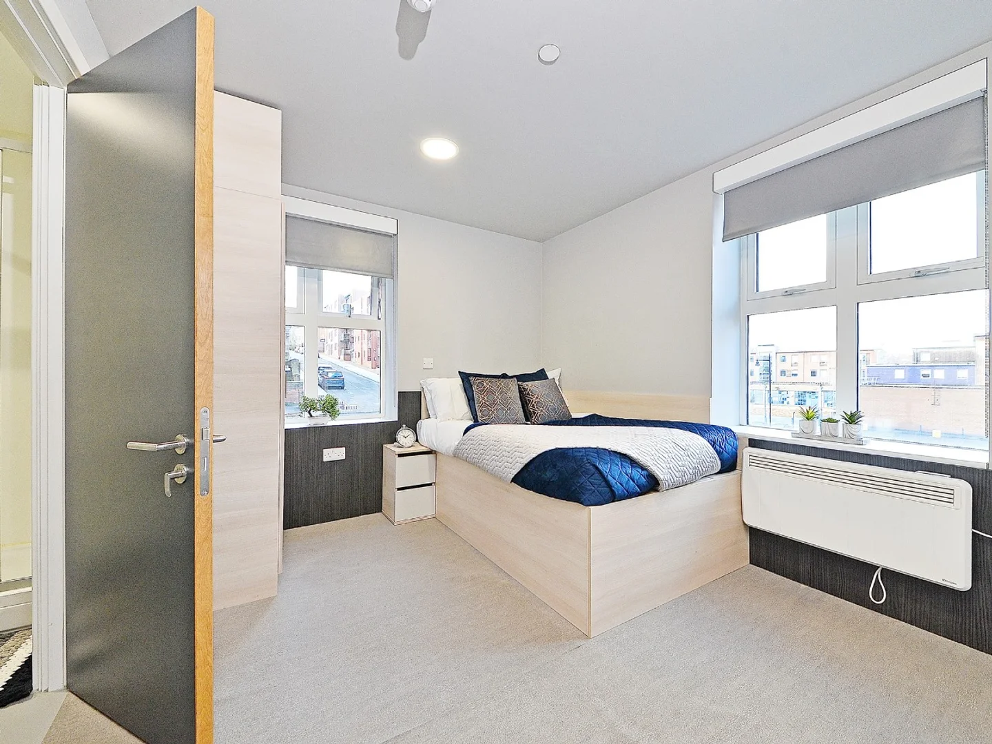 Quarto de estudante económico com localização conveniente em 