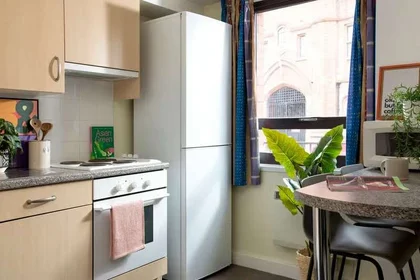 Quarto privado em residência em 109 Clough Rd, Highfield, Sheffield S2 4TB, United Kingdom         , imagem 15 de 21