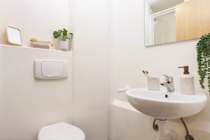 Quarto privado em residência em 109 Clough Rd, Highfield, Sheffield S2 4TB, United Kingdom         , imagem 3 de 21