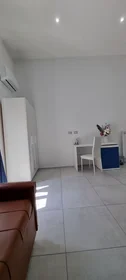 Habitación privada en Via delle Zite, San Lorenzo, imagen 9 de 10