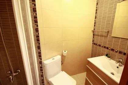 Quarto privado em Av. de Madrid, 08028 Barcelona, Spain, imagem 8 de 18