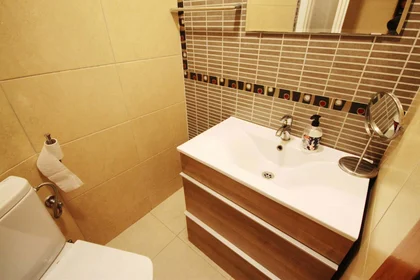 Quarto privado em Av. de Madrid, 08028 Barcelona, Spain, imagem 9 de 9