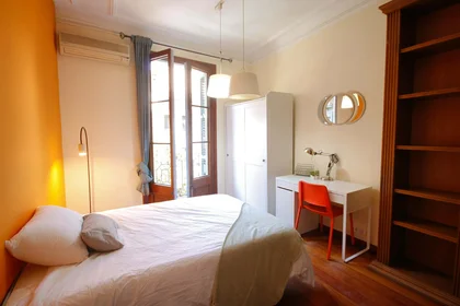 Privatzimmer in der C/ Gran de Gràcia, 08012 Barcelona, Spain, bild 4 von 11
