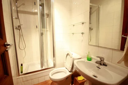 Privatzimmer in der C/ Gran de Gràcia, 08012 Barcelona, Spain, bild 8 von 11