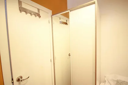 Stanza privata in C. de Villarroel, 08036 Barcelona, Spain, immagine 8 di 25