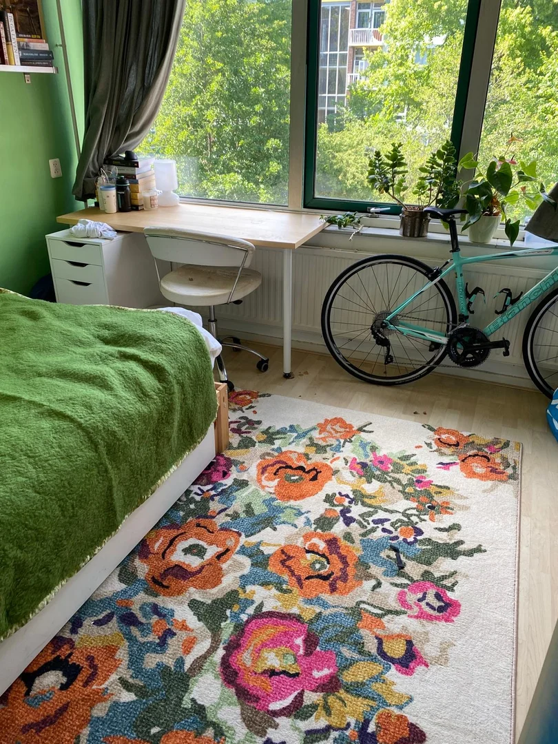 Quarto de estudante económico com localização conveniente em 