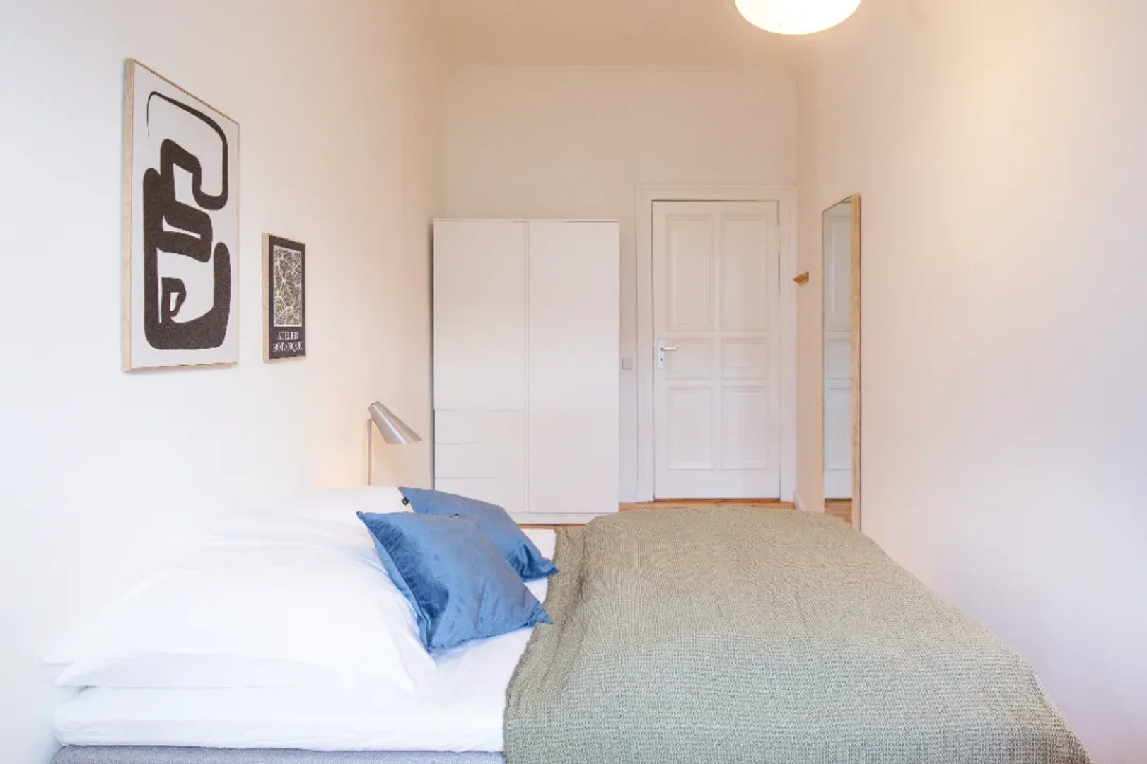 Bright and airy student room with easy university access in
