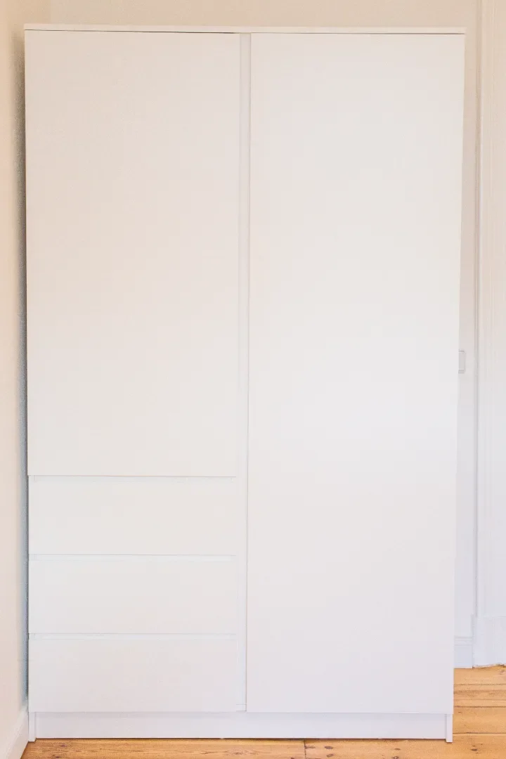 Bright and airy student room with easy university access in