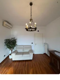 Apartamento inteiro em Via Trento, imagem 2 de 12