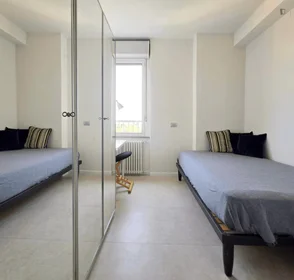 Privatzimmer in der Via Carlo Perini, bild 1 von 10
