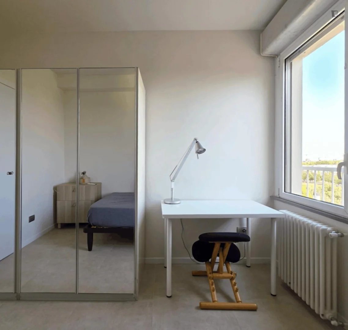Bezahlbares Zimmer für Studenten mit ausreichender Beleuchtung in 