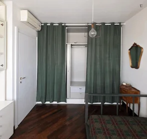 Privatzimmer in der Via Carlo Perini, bild 2 von 27