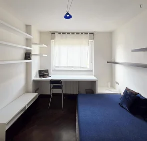 Privatzimmer in der Via Carlo Perini, bild 2 von 27
