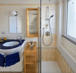 Privatzimmer in der Via Carlo Perini, bild 15 von 27