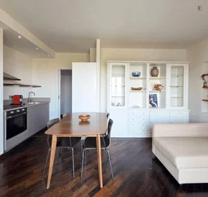 Privatzimmer in der Via Carlo Perini, bild 10 von 27