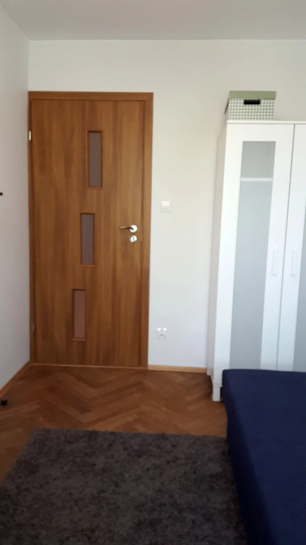 Comfortable and spacious student room in