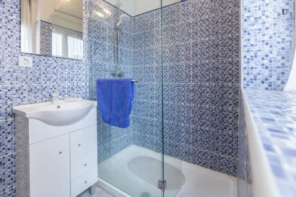 Quarto privado em Rua Doutor Henrique de Miranda, imagem 11 de 25