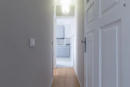 Quarto privado em Rua Doutor Henrique de Miranda, imagem 15 de 25