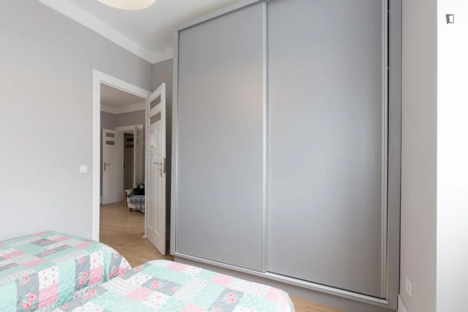 Quarto de estudante funcional perfeito para estudar em 