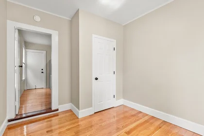 Logement entier en résidence à 79, Nelson St., Unit 1, Dorchester, Boston, MA, 02124, image 4 de 27