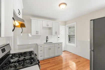 Logement entier en résidence à 79, Nelson St., Unit 1, Dorchester, Boston, MA, 02124, image 10 de 27