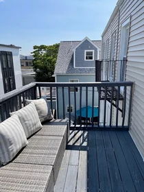 Logement entier en résidence à 258, Everett, Unit 3, East Boston, Boston, MA, 02128, image 3 de 14